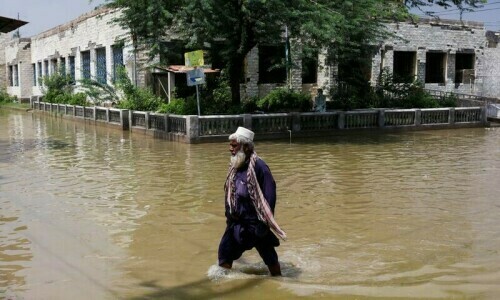 سیلابی ریلے نے دادو میں تباہی مچا دی، میرپورخاص بھی ڈوب گیا