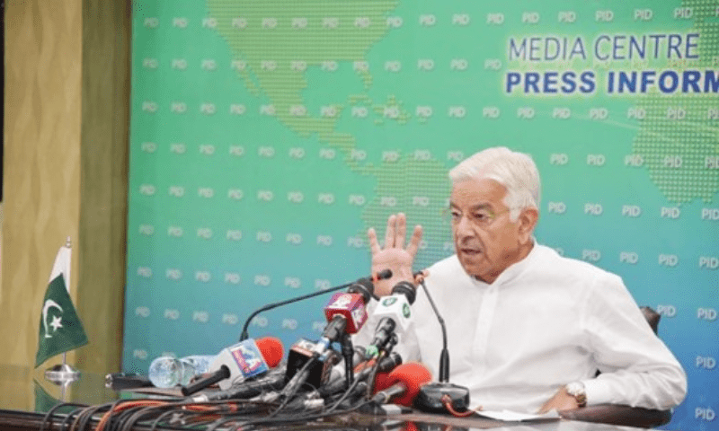 فوج کا کام سیاستدانوں کو تحفظ فراہم کرنا نہیں، خواجہ آصف