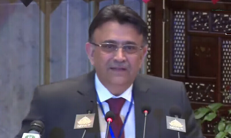 عدلیہ اکیلے سارے مسائل حل نہیں کرسکتی: چیف جسٹس