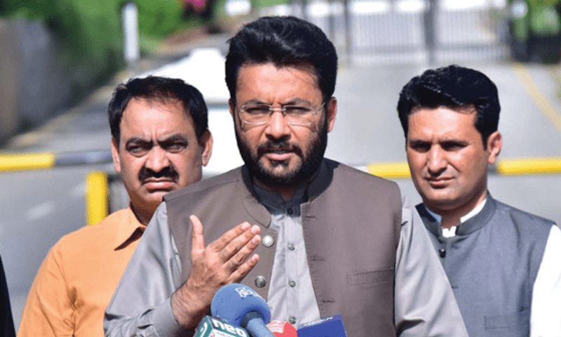 عمران خان نے ہمیشہ عدلیہ کا احترام کیا، پی ٹی آئی رہنما فرخ حبیب