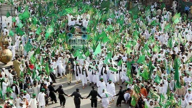 ملک بھر میں عید میلاد النبیﷺعقیدت و احترام کے ساتھ منائی جا رہی ہے