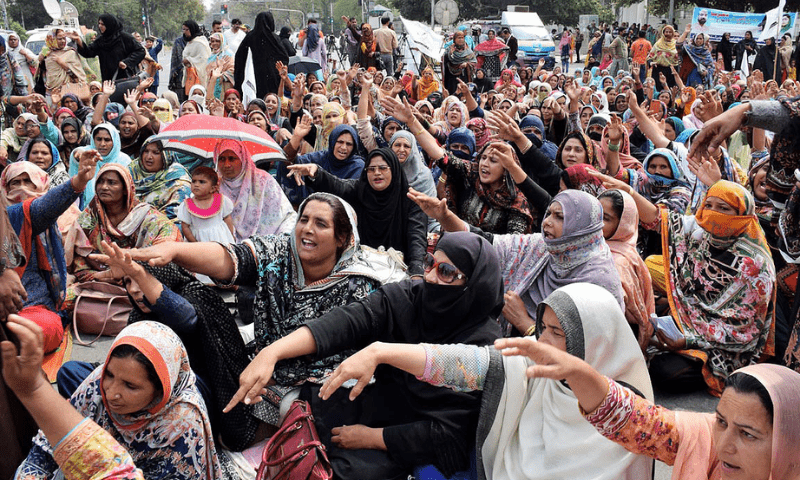 ہیلتھ ورکرز کا دھرنا دسویں روز میں داخل