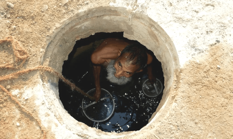 کراچی کا سیوریج سسٹم: جاں بحق شخص کے اہلخانہ عدالت پہنچ گئے