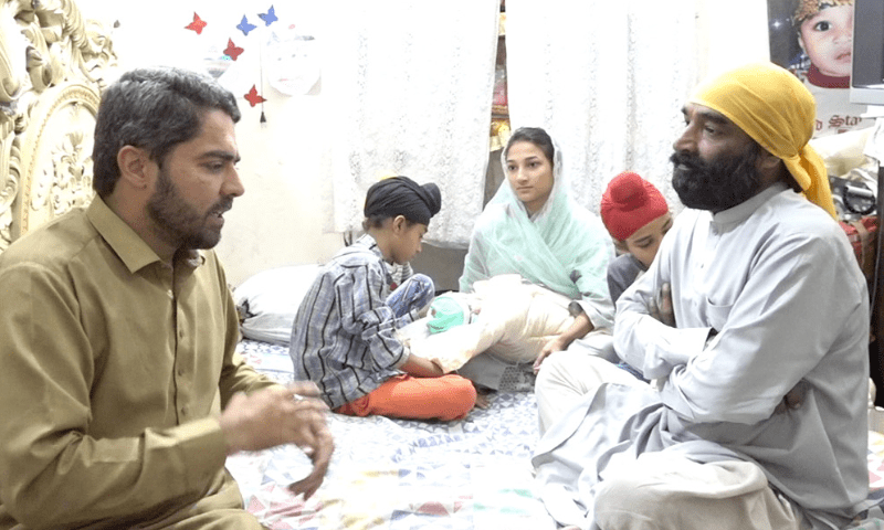 پاکستان کی سکھ برادری کشمیریوں کی حمایت میں آگئی