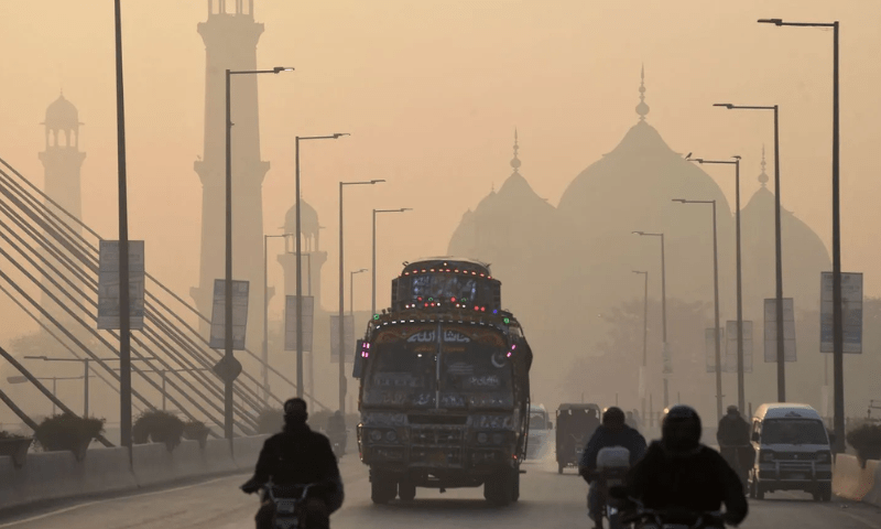 گردوغبار، دھویں نے لاہورکو دنیا کا پہلا آلودہ ترین شہر بنا دیا