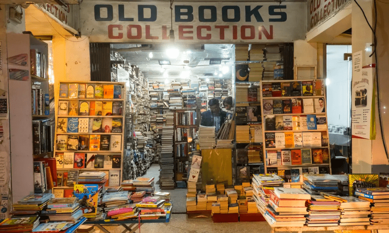 کاغذ کی قیمت میں اضافہ ہوتے ہی درسی کتب مہنگی ہوگئیں