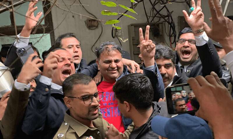 فواد چوہدری کا دو روزہ جسمانی ریمانڈ منظور، عمران خان ذہنی طور پر تیار