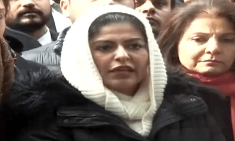 فواد چوہدری کی اہلیہ کی کارکنان سے ایف 8 کچہری جمع ہونے کی اپیل