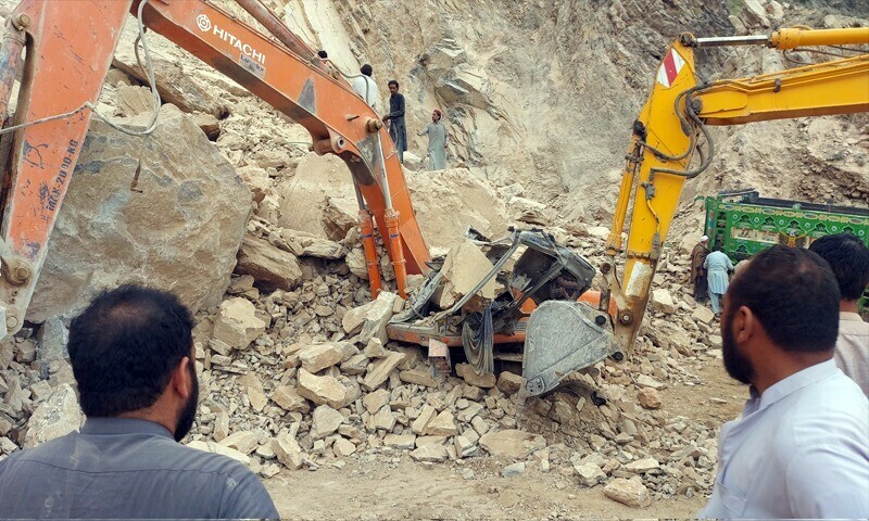 ضلع خیبر میں پہاڑی تودہ گرنے سے 3 مزدور جاں بحق، ایک زخمی ہوگیا