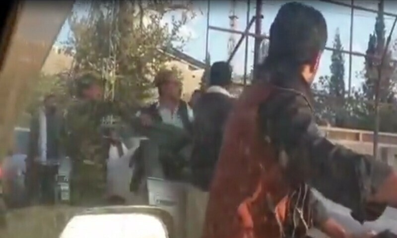 کوئٹہ میں ٹریفک پولیس اہلکار پر تشدد کرنے والا نوجوان گرفتار