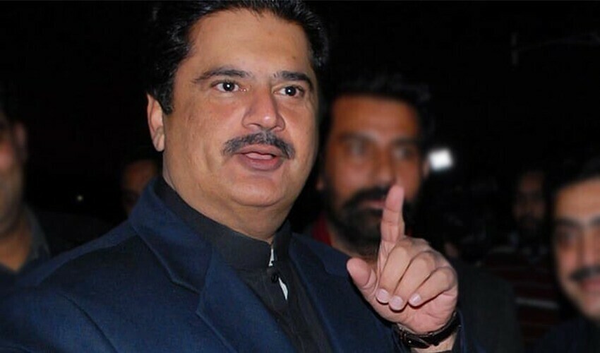 نبیل گبول نے متنازع بیان پرتمام خواتین سے غیرمشروط معافی مانگ لی