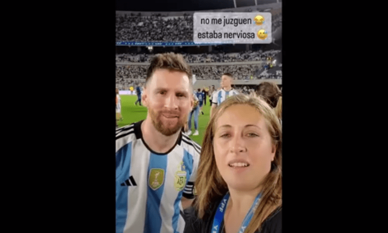 خاتون مداح میسی کیساتھ سیلفی لیتے ہوئے نروس ہوگئیں