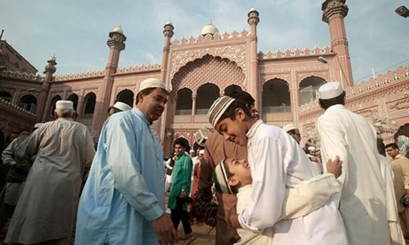 وفاقی حکومت کا عید الفطر پر 5 روز کی تعطیلات کا اعلان