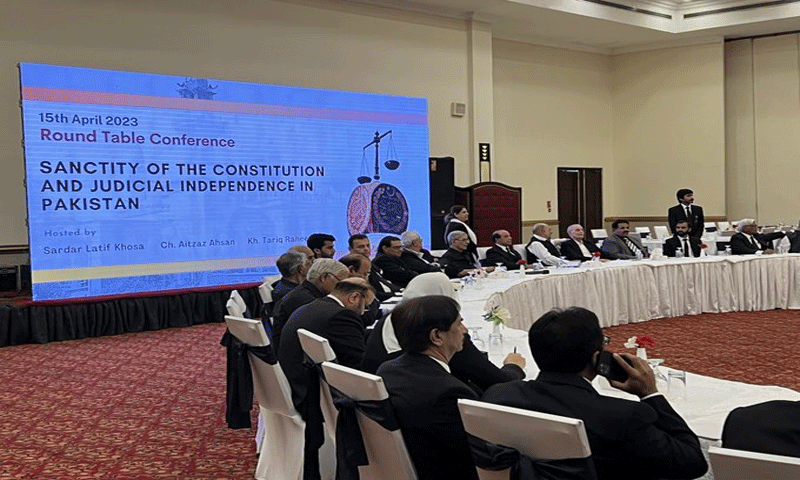 عدلیہ قانون کی تشریح کرتی ہے، پارلیمنٹ قانون تبدیل کردیتی ہے، اعتزاز احسن