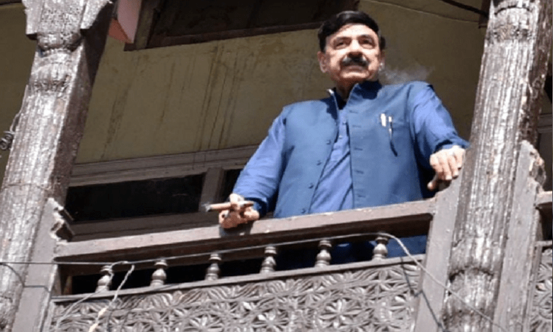 اگلا ٹارگٹ لال حویلی، 14 مئی کو انتخابات نہ ہوئے تو ’فتح خان بندیال کا بیٹا تُن کے رکھ دے گا‘