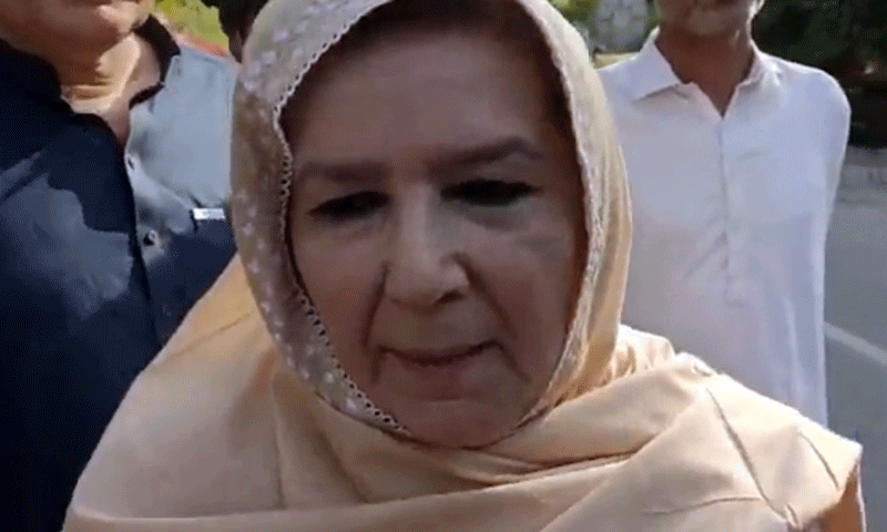 عمران خان کی بہنوں کی عوام سے باہر نکلنے کی اپیل