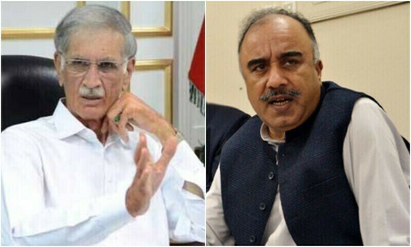 Khattak (left) and Shah Farman (right) lead rival factions in PTI. PHOTOS FILE