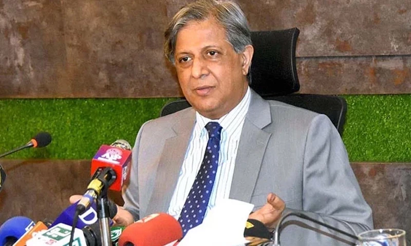 سپریم کورٹ ریویو آف آرڈرز ایکٹ سے نواز شریف اور جہانگیر ترین کو بالکل فائدہ پہنچے گا، وزیر قانون