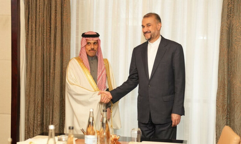 سعودی اور ایرانی وزرائے خارجہ کی ملاقات، دو طرفہ تعلقات کے استحکام پر تبادلہ خیال