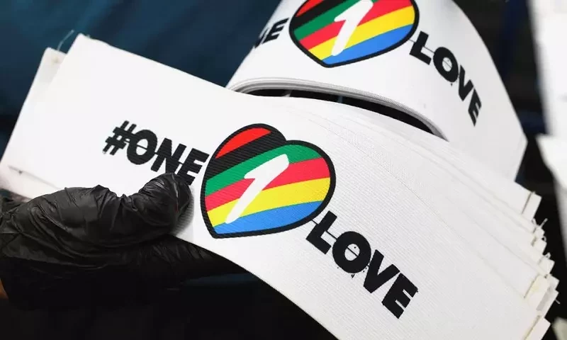 خواتین کے فٹ بال ورلڈکپ میں ہم جنس پرستوں والے آرم بینڈ باندھنے پر پابندی