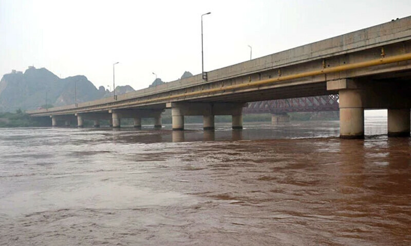 دریائے ستلج بپھر گیا، متعدد گاؤں زیر آب، لوگوں کی اپنی مدد آپ کے تحت نقل مکانی