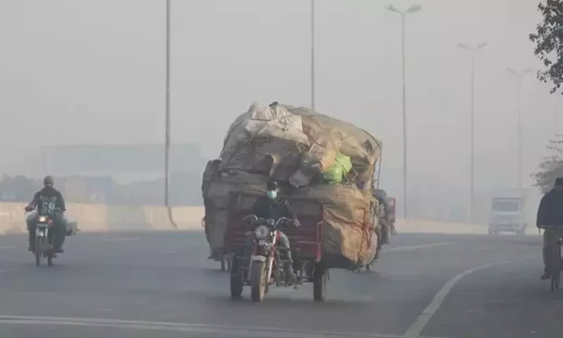 بھارت کی پھیلائی فضائی آلودگی نے پاکستانیوں کی زندگی چار برس کم کردی