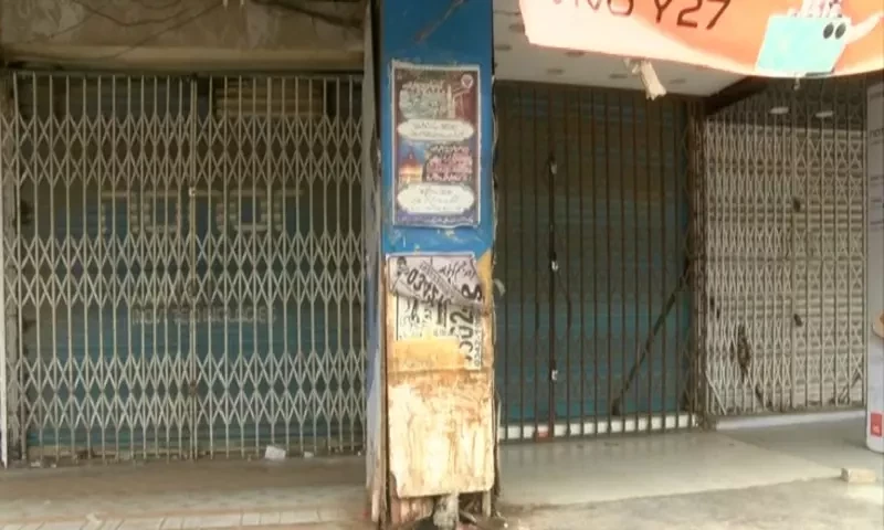 کراچی: مہنگائی اور بجلی کے اضافی بلوں کیخلاف تاجر تنظیموں کی ہڑتال، کاروباری مراکز بند