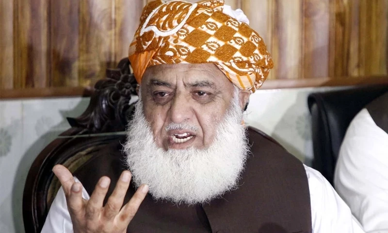 ایجنڈے پر مسلط کی گئی حکومت نے پاکستان کو معاشی دلدل میں دھکیل دیا، فضل الرحمان