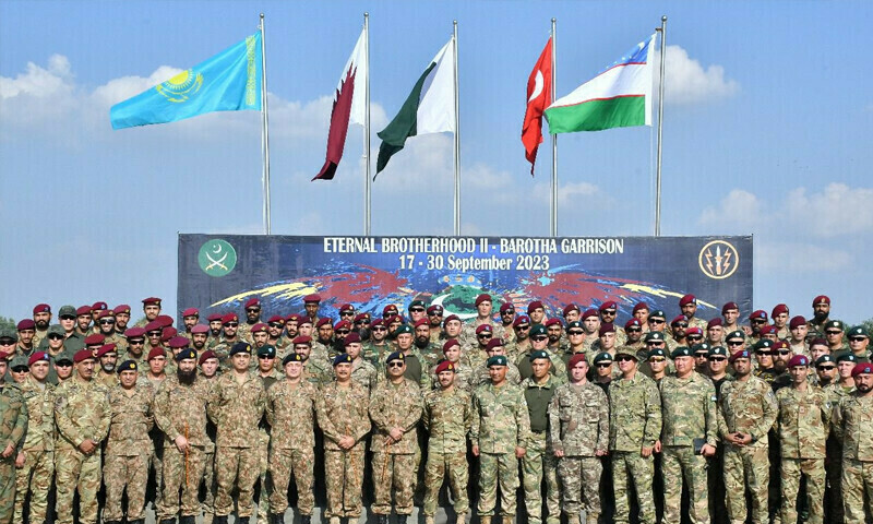 Chief of Army Staff General Asim Munir is a group photo with participants in the Multi-National Special Forces Exercise ‘Eternal Brotherhood-II’ in Barotha. Photo via ISPR