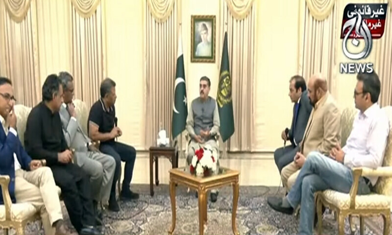 رجسٹرڈ افغان مہاجرین کو نکالنے کی قطعی طورپر کوئی بات نہیں کی گئی، نگراں وزیراعظم