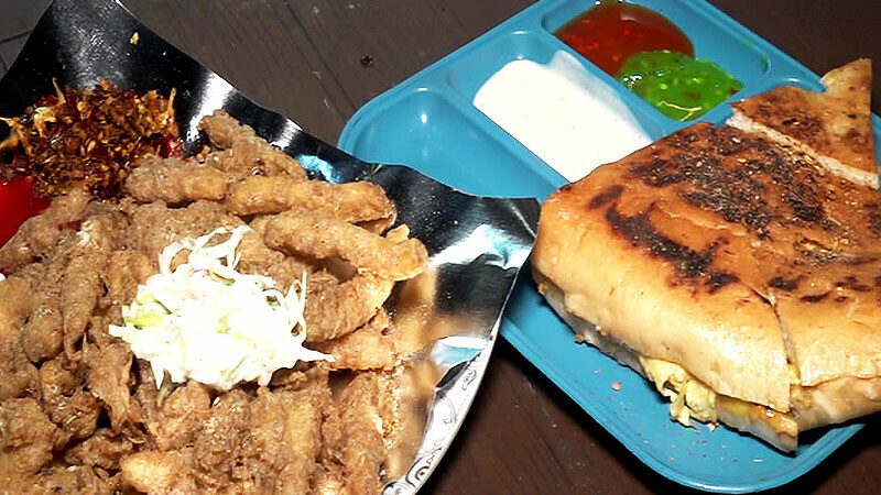 انڈے والے برگر کے ساتھ انڈا فرائز بھی مقبول