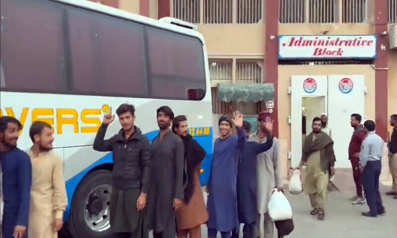 ڈیڈ لائن ختم، پہلے دن غیرقانونی مقیم 2500 سے زائد افراد گرفتار، ملک بدری شروع