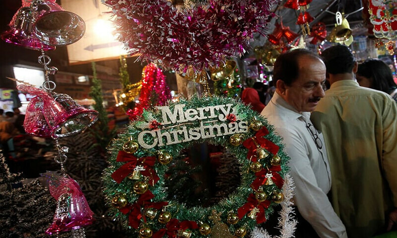 پاکستان میں کرسمس کیسے منائی جاتی ہے، ٹری پر ستارے، چھڑی اور گھنٹی کے کیا معنی ہیں