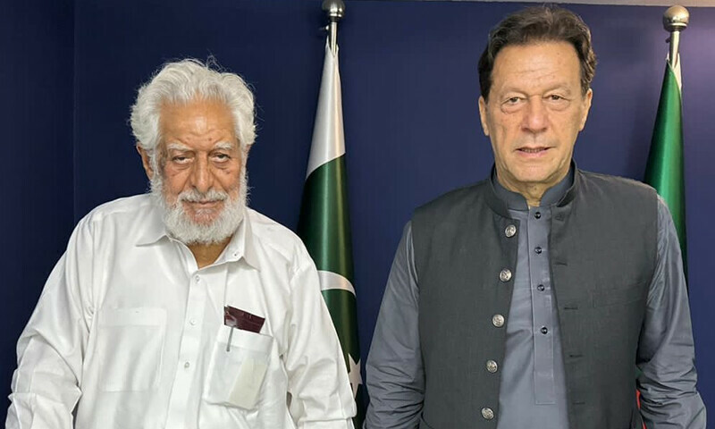 پی ٹی آئی کی نئی آڈیو لیک، وکلاء کو ٹکٹ دینے پر انکشاف