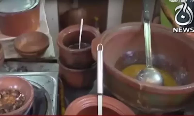 سوات کا ریسٹورنٹ مٹی کے برتنوں میں کھانا پیش کرنے لگا