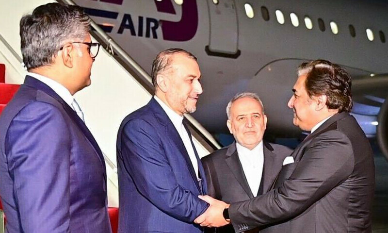 نو پاکستانیوں کے قتل کی تحقیقات جاری، ایرانی وزیرخارجہ اسلام آباد پہنچ گئے