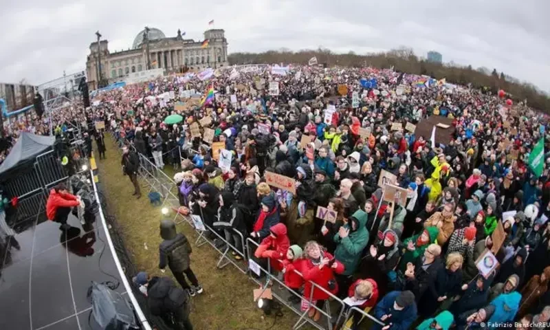 یورپ میں انتہائی دائیں بازو کی سیاست کے خلاف احتجاج کی نئی لہر