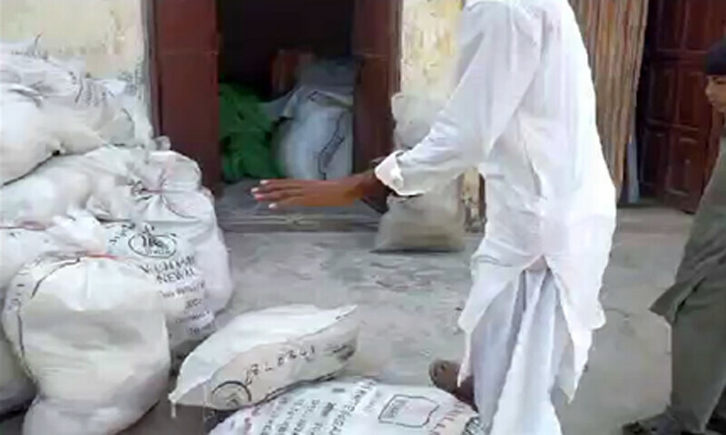 وزیراعلیٰ پنجاب کا نگہبان رمضان پیکج مبینہ کرپشن کی نذر، راشن کے سیکڑوں تھیلے برآمد