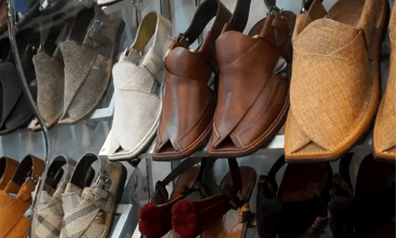 عید کے موقع پر پشاوری چپل کی مانگ اور قیمت دونوں میں اضافہ