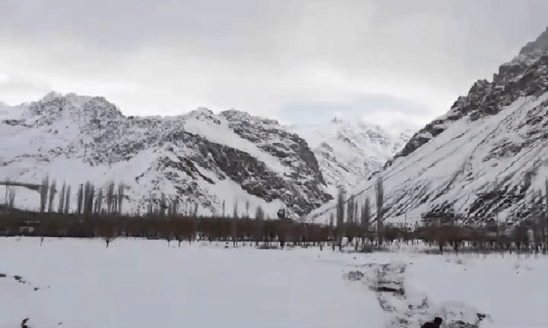 غذر میں بارش اور برفباری سے سردی کی شدت میں اضافہ