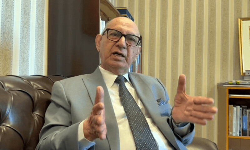 نواز شریف آئندہ دو ماہ میں پارٹی کی قیادت سنبھال سکتے ہیں، عرفان صدیقی