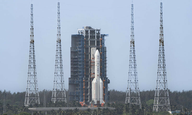 تاریخی سنگ میل عبور: پاکستان کا خلائی مشن چاند کے سفر پر گامزن