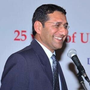 سگریٹ پر یکساں ٹیکس کے لیے آئی ایم ایف کی سفارشات پر فوری عمل درآمد کیا جائے ، ڈاکٹر محمد زمان