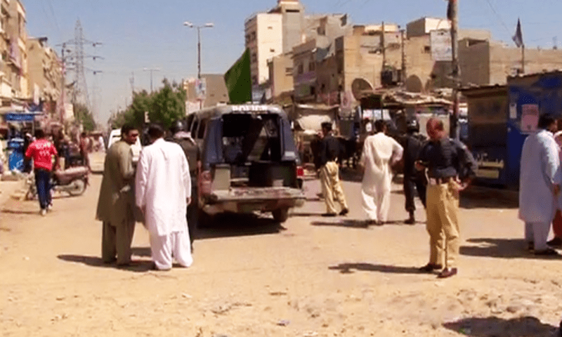 موبائل فون چوری کےالزام پرنوجوان پر بہیمانہ تشدد، زندہ جلانےکوشش