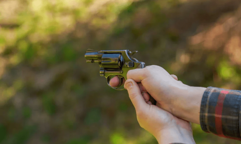 مقابلہ حسن میں بیٹی کا چوتھا نمبر آنے پر باپ کا ججز پر حملہ