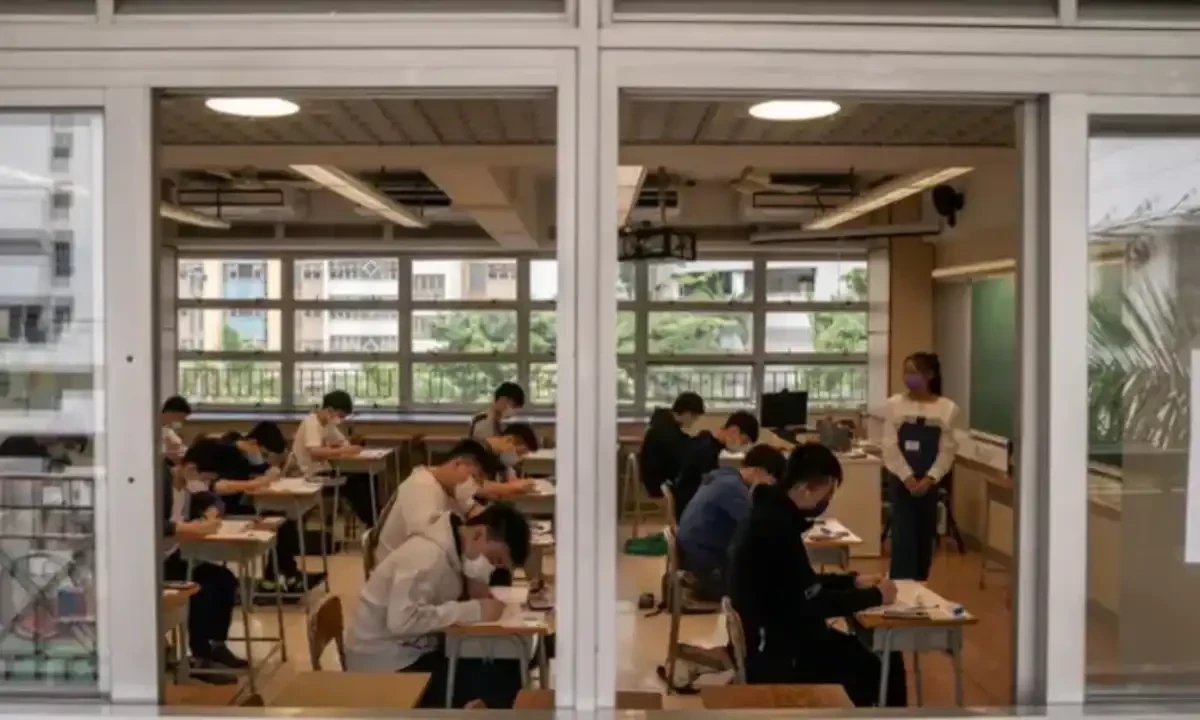 نئی نسل خوبصورت غیر ملکی جاسوسوں سے ہوشیار رہے، چینی حکومت کا انتباہ