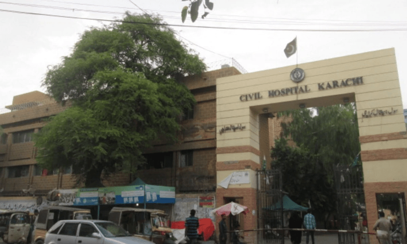 کراچی کے سول اسپتال میں 22 گھنٹے سے معطل بجلی بحال، ’فالٹ اندرونی تھا‘