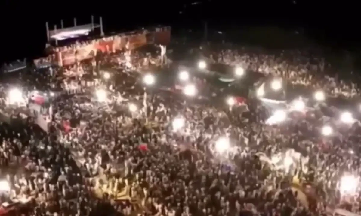 پی ٹی آئی جلسے کا وقت ختم، قافلے پہنچ نہ سکے