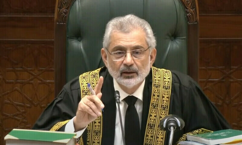 آئین بنانے والوں نے الیکشن کمیشن کو ادارہ بنایا، وہ چاہیں تو ختم بھی کرسکتے ہیں، چیف جسٹس