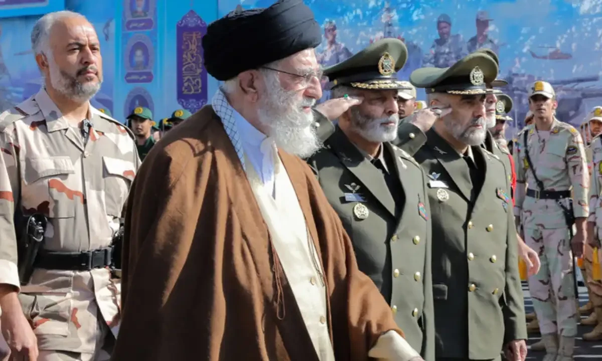 حزب اللہ سربراہ کی شہادت کے دعوے کے بعد ایرانی سپریم لیڈر علی خامنہ ای محفوظ مقام پر منتقل